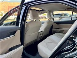 تۆیۆتا کامری